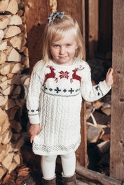 Vinter - genser og kjole til barn